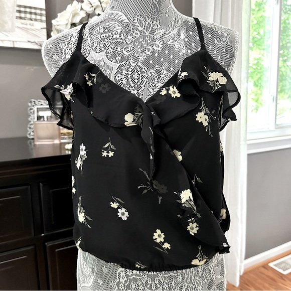 Hollister Floral Black Crisscross Spaghetti Ruffle Top Size S - Picture 2 of 10